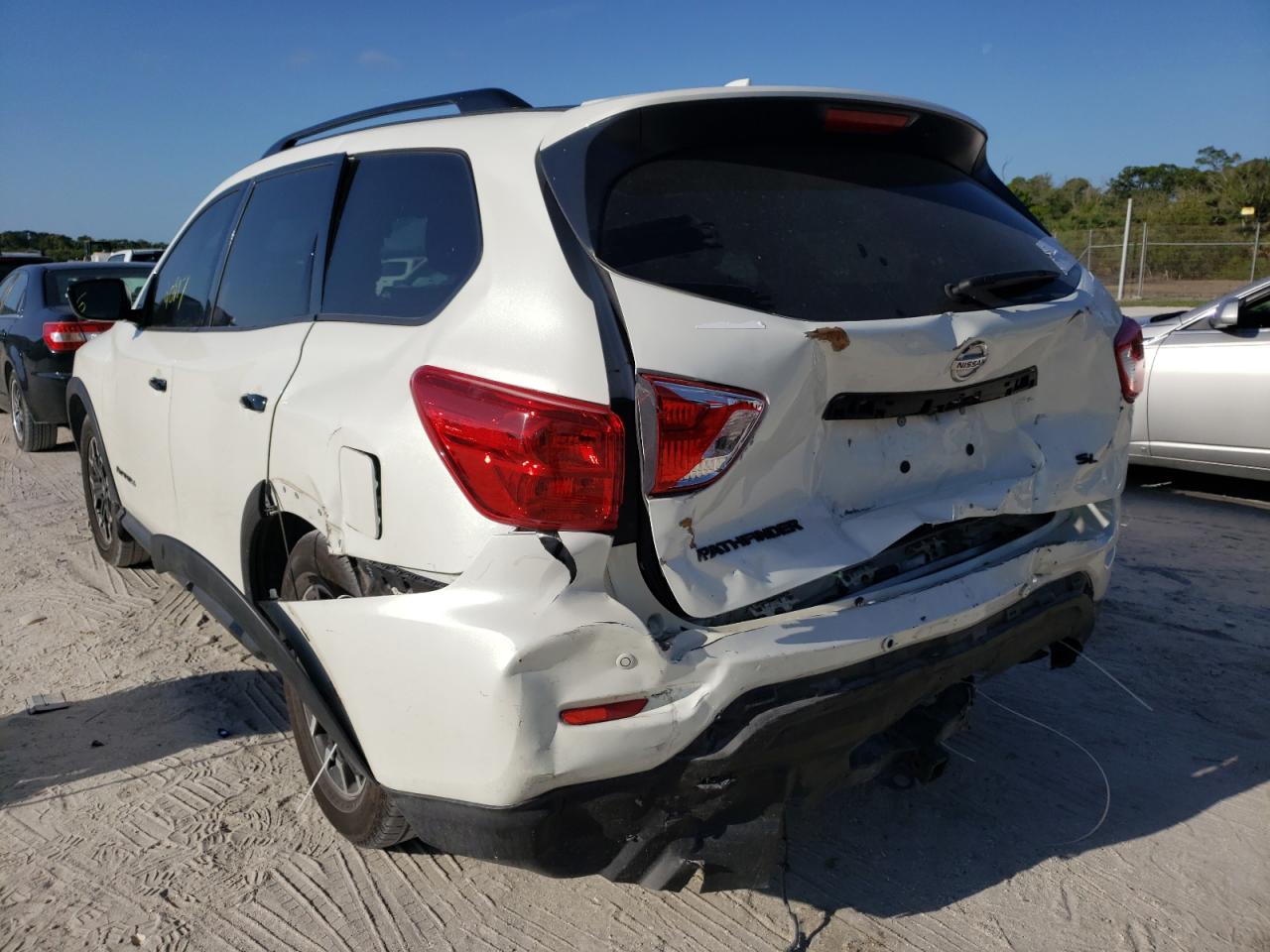 Photo 9 from auction – 2020 NISSAN PATHFINDER with VIN 5N1DR2CN4LC630421