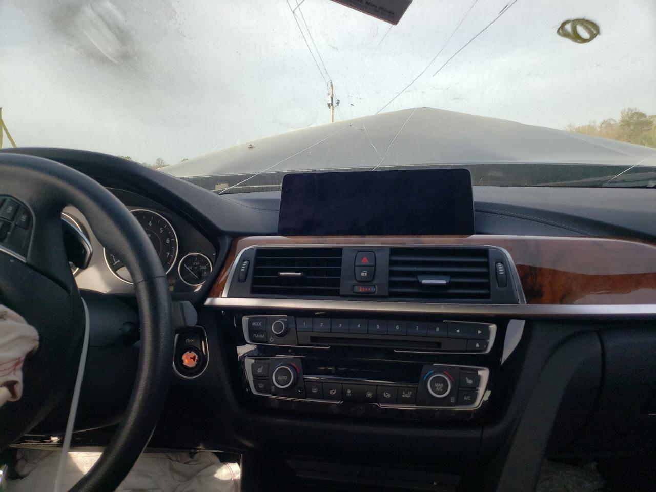 Photo 9 from auction – 2018 BMW 330 XI with VIN WBA8D9C5XJEB35395