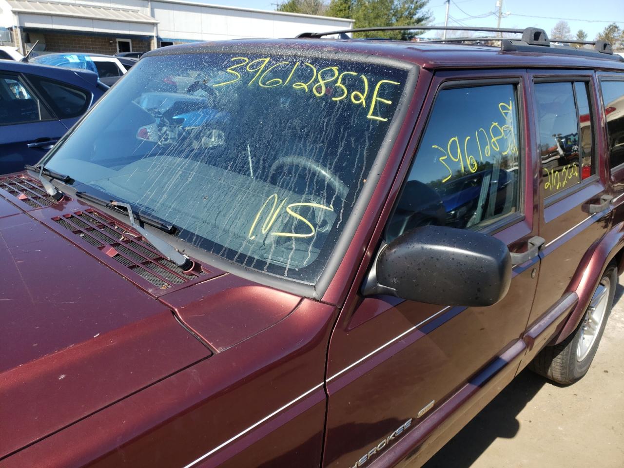 Photo 9 from auction – 2000 JEEP CHEROKEE with VIN 1J4FF68S3YL224627