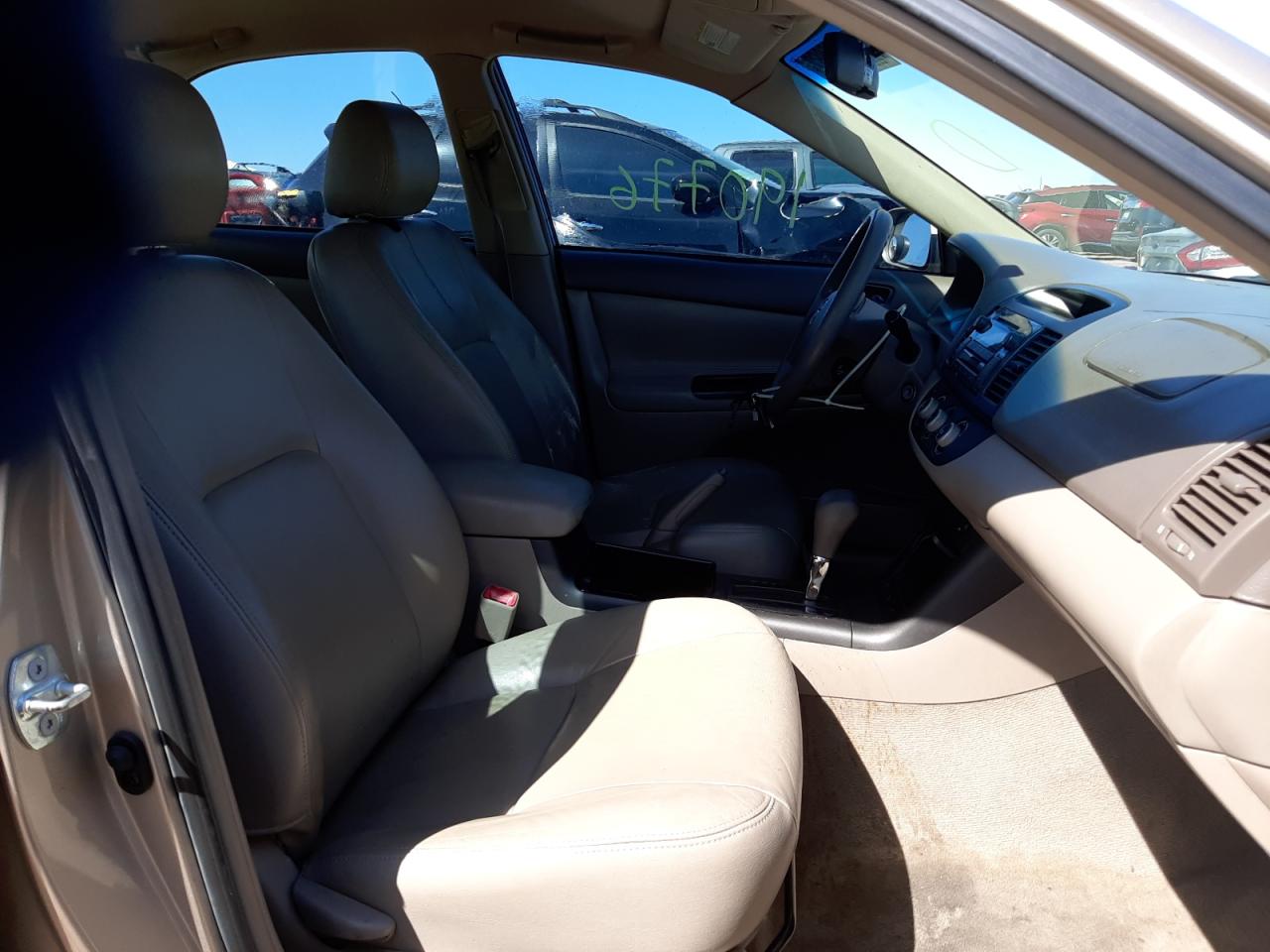Photo 5 from auction – 2005 TOYOTA CAMRY LE with VIN 4T1BE32K05U983400