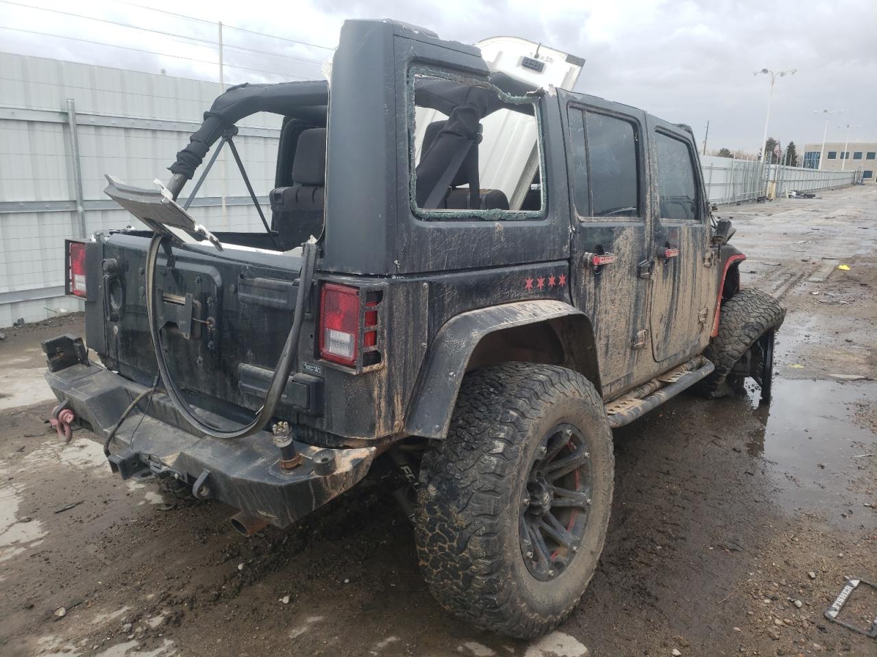 Foto 4 de la subasta – 2015 JEEP WRANGLER U con VIN 1C4BJWDG9FL764355