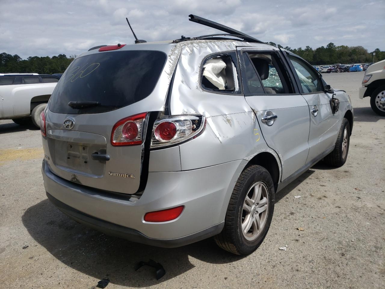 Photo 4 from auction – 2010 HYUNDAI SANTA FE G with VIN 5NMSG3AB1AH386659