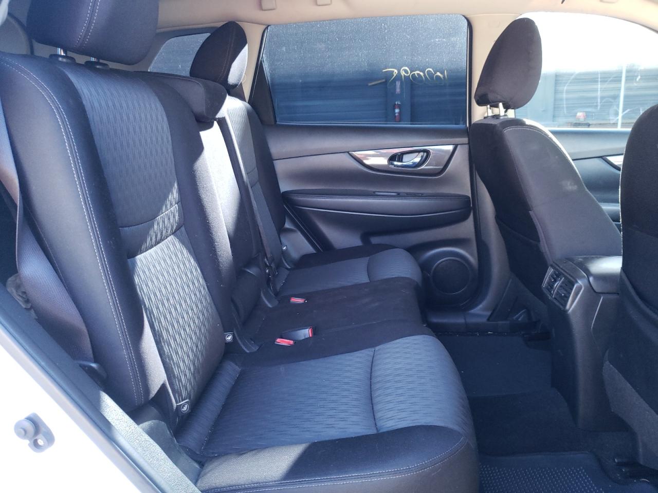 Photo 6 from auction – 2018 NISSAN ROGUE S with VIN JN8AT2MT6JW458138