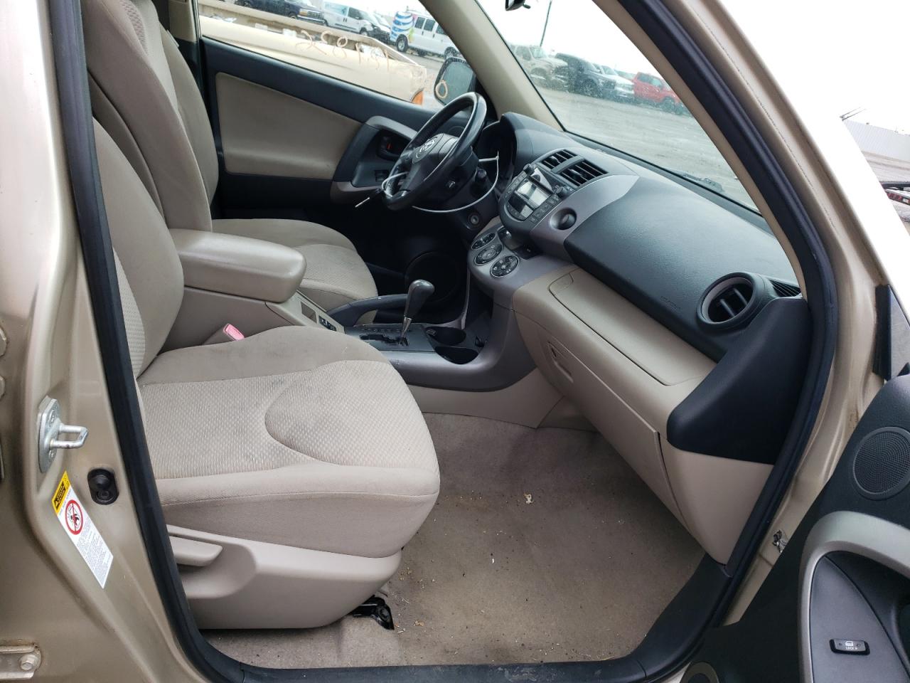 Photo 5 from auction – 2007 TOYOTA RAV4 LIMIT with VIN JTMBD31V776047042