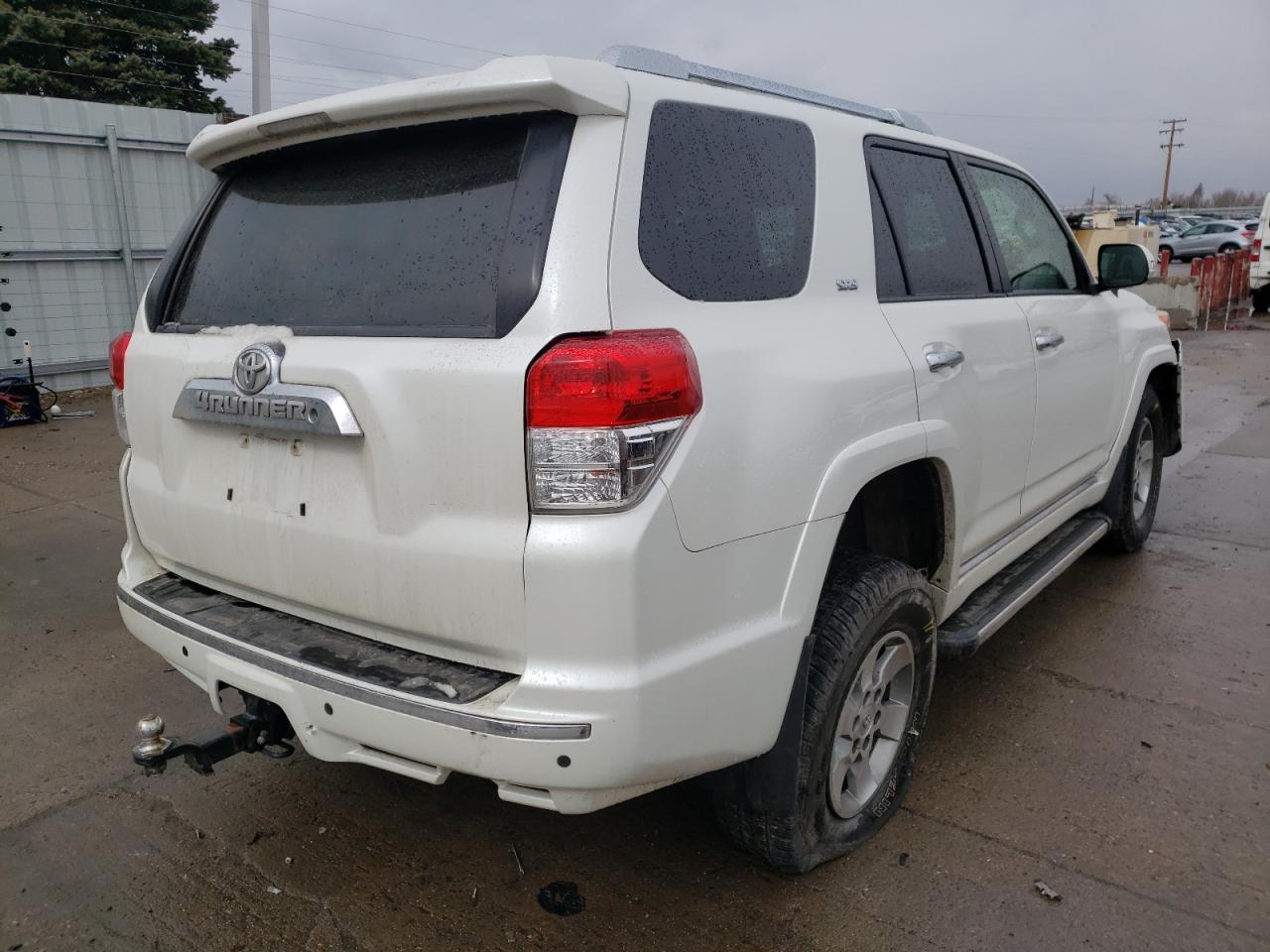 Photo 4 from auction – 2013 TOYOTA 4RUNNER SR with VIN JTEBU5JR1D5112348