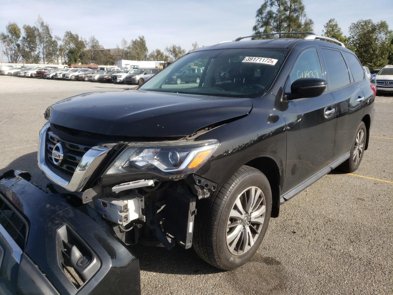 Photo 2 from auction – 2017 NISSAN PATHFINDER with VIN 5N1DR2MN9HC638214