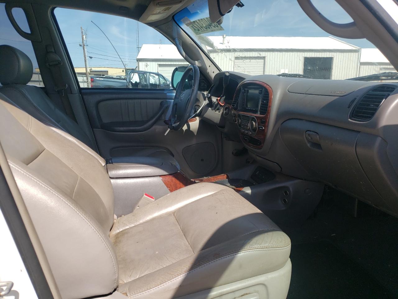 Photo 5 from auction – 2006 TOYOTA SEQUOIA LI with VIN 5TDBT48A06S275538