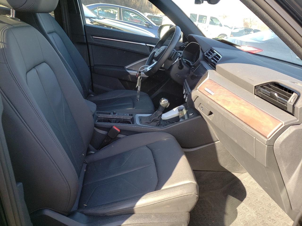 Photo 5 from auction – 2021 AUDI Q3 PREMIUM with VIN WA1EECF34M1037007