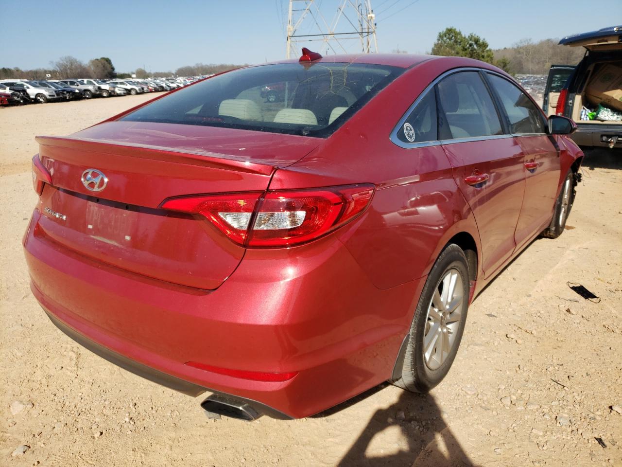 Photo 4 from auction – 2017 HYUNDAI SONATA SE with VIN 5NPE24AF5HH567815