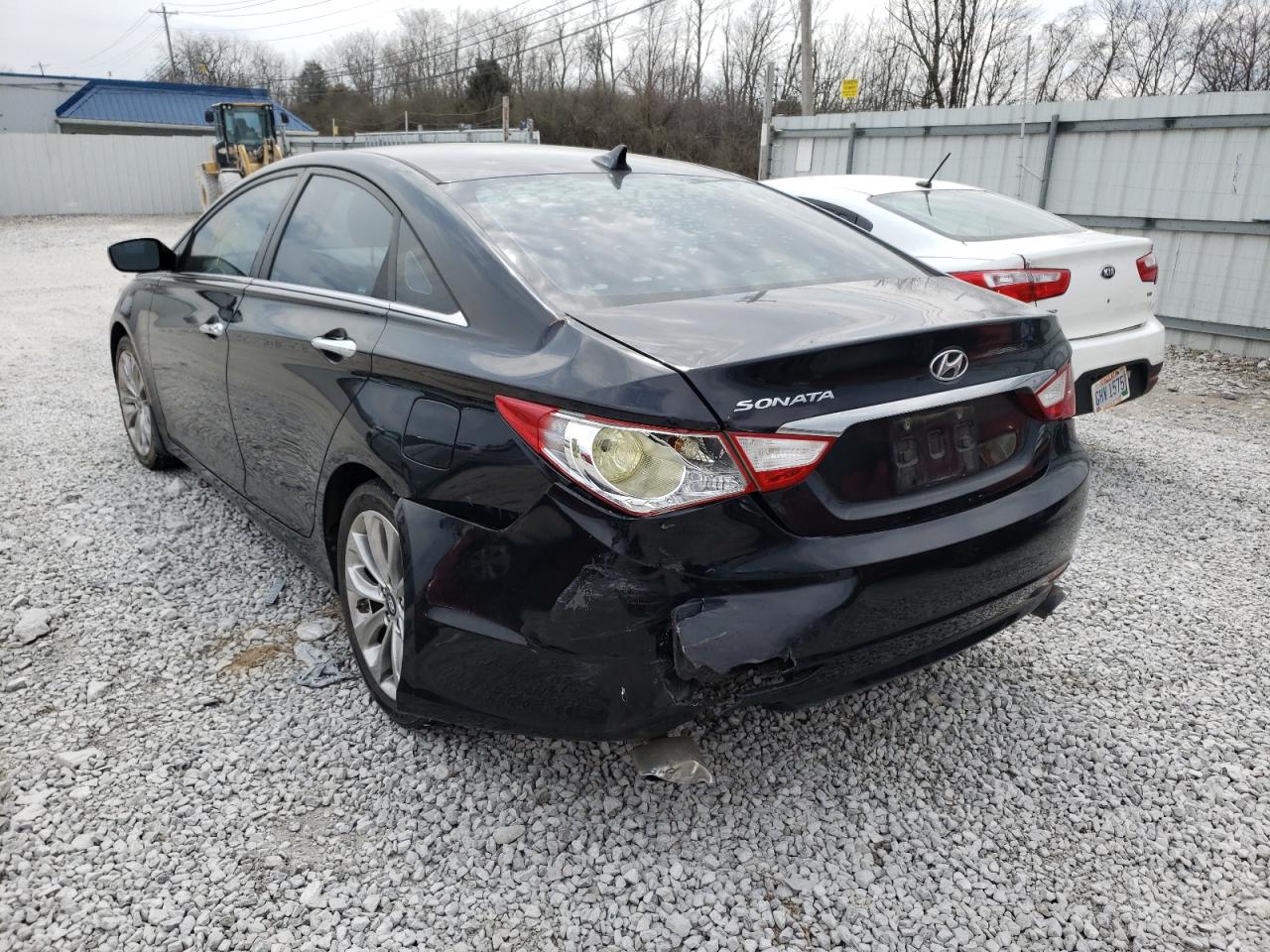 Photo 3 from auction – 2011 HYUNDAI SONATA SE with VIN 5NPEC4AC4BH298720