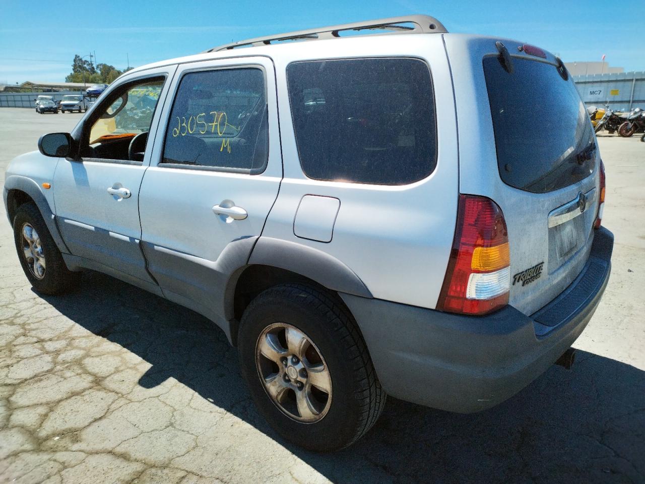 Photo 3 from auction – 2001 MAZDA TRIBUTE DX with VIN 4F2YU06151KM60185