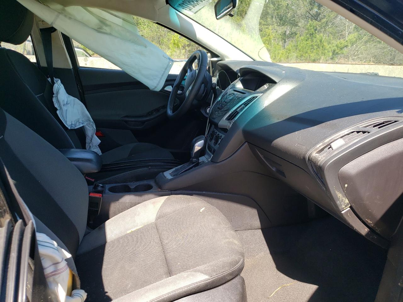 Photo 5 from auction – 2014 FORD FOCUS SE with VIN 1FADP3F21EL416349