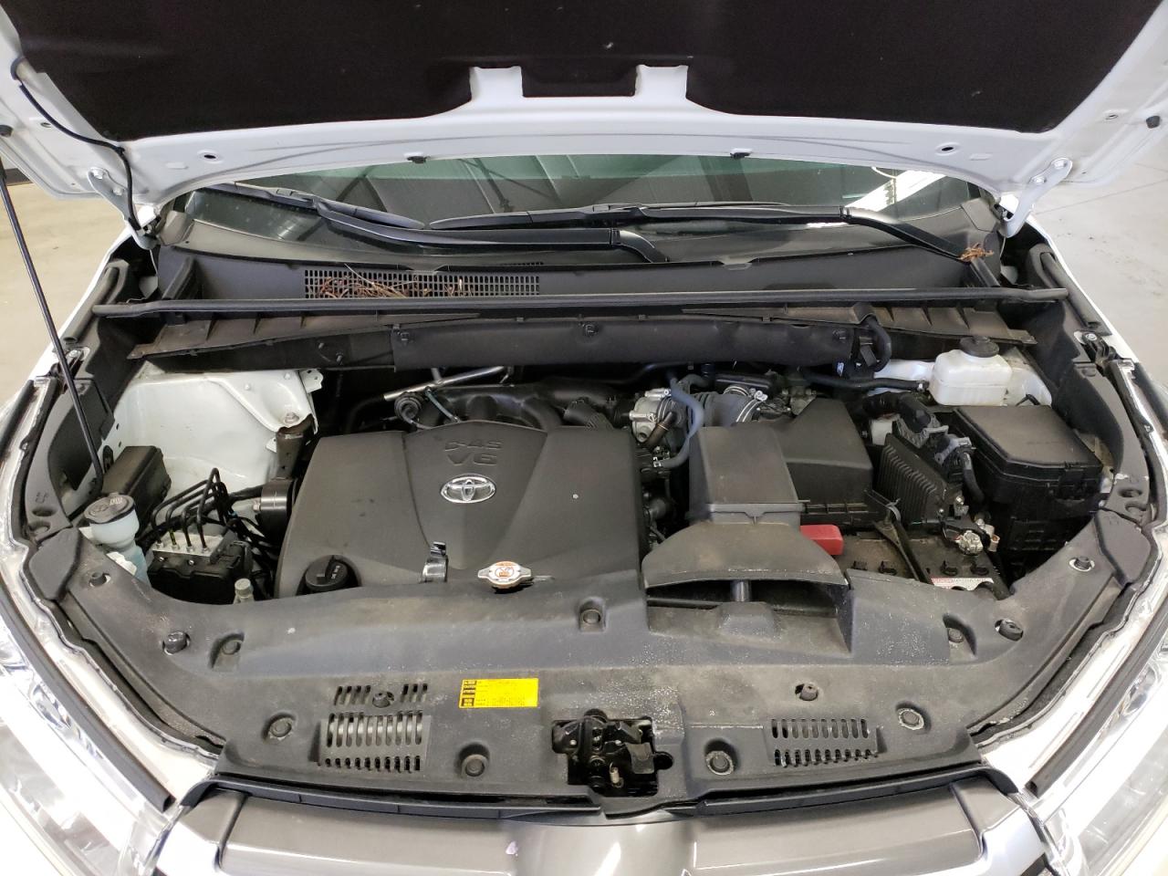 Photo 7 from auction – 2019 TOYOTA HIGHLANDER with VIN 5TDJZRFHXKS593104