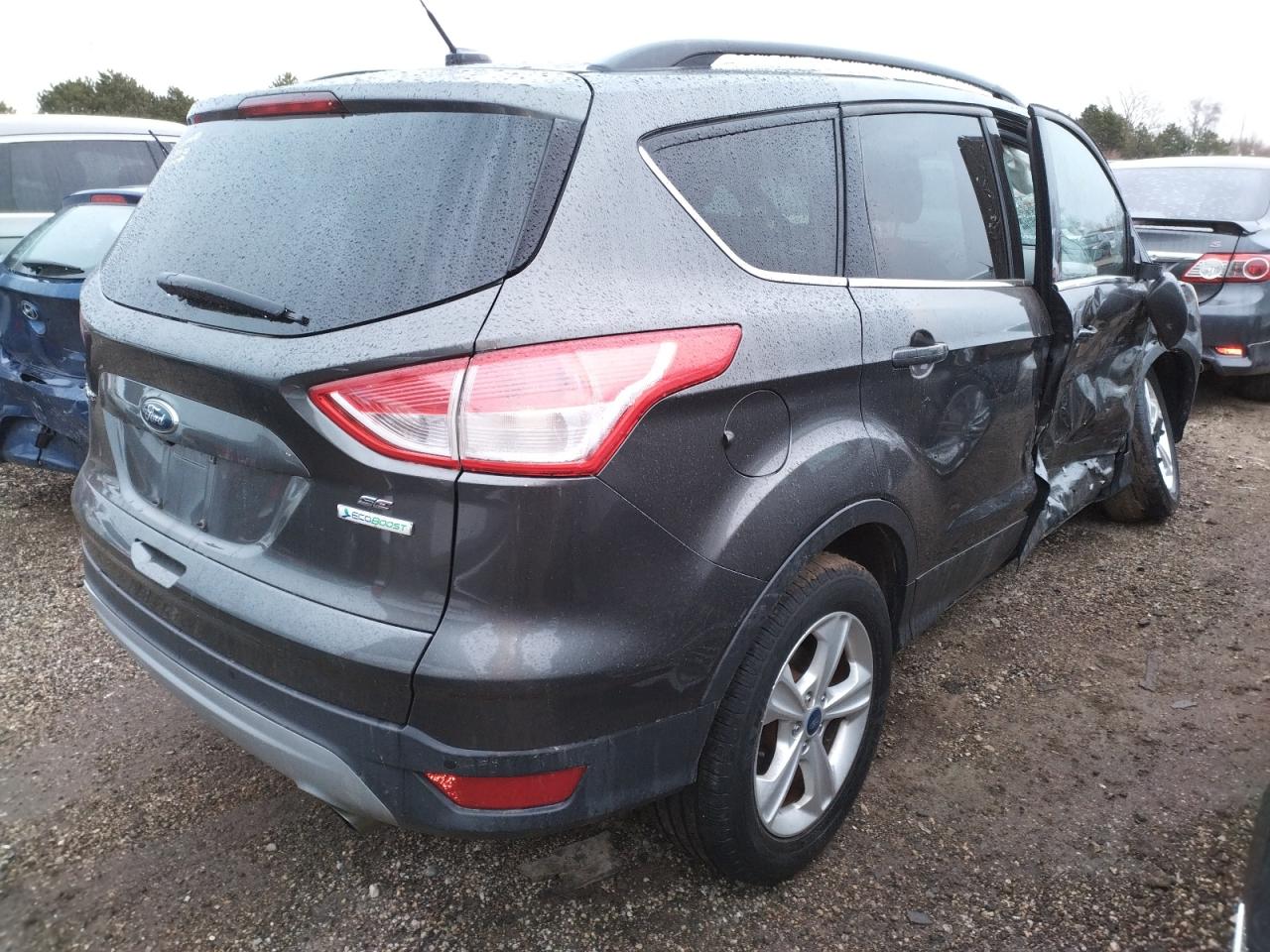 Photo 4 from auction – 2016 FORD ESCAPE SE with VIN 1FMCU0GX3GUA61877