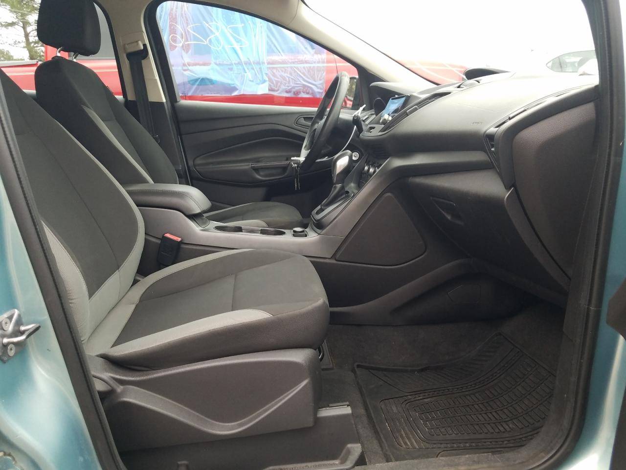 Photo 5 from auction – 2013 FORD ESCAPE S with VIN 1FMCU0F77DUC11518
