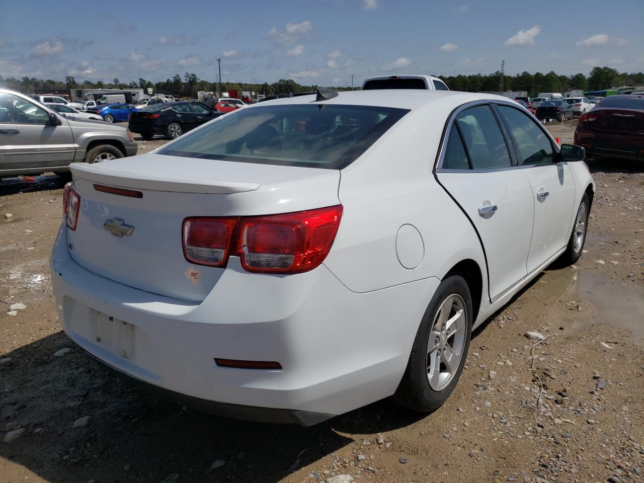 Photo 4 from auction – 2015 CHEVROLET MALIBU LS with VIN 1G11B5SL8FF352342