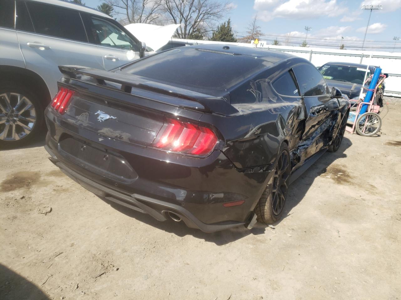 Photo 4 from auction – 2019 FORD MUSTANG with VIN 1FA6P8TH0K5147176
