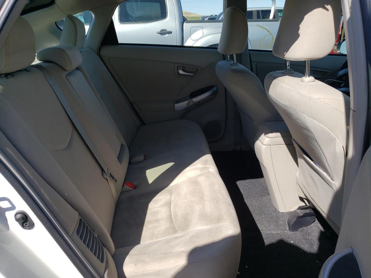 Photo 6 from auction – 2015 TOYOTA PRIUS with VIN JTDKN3DU1F1991883