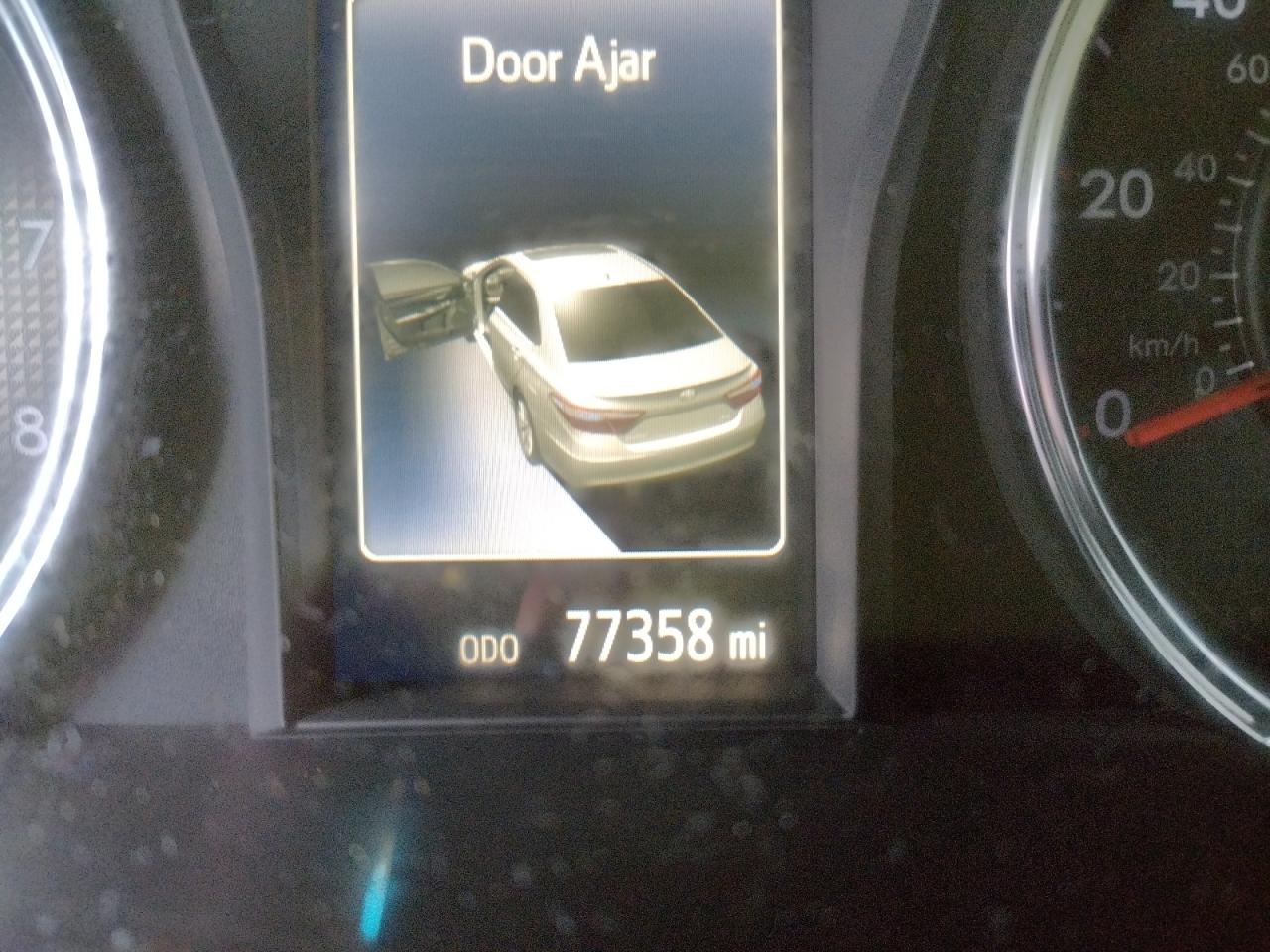 Photo 8 from auction – 2016 TOYOTA CAMRY LE with VIN 4T1BF1FK3GU181616