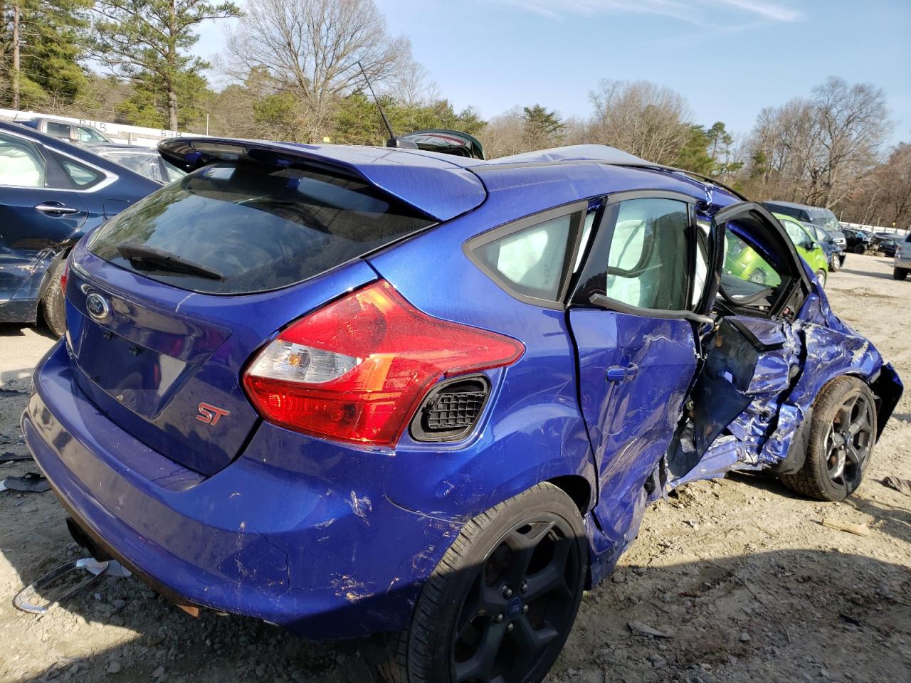 Photo 4 from auction – 2013 FORD FOCUS ST with VIN 1FADP3L9XDL282893