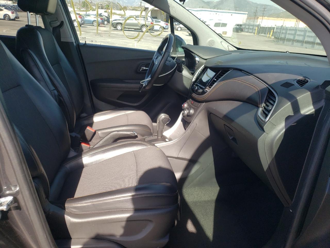 Photo 5 from auction – 2018 CHEVROLET TRAX 1LT with VIN KL7CJLSB4JB666193