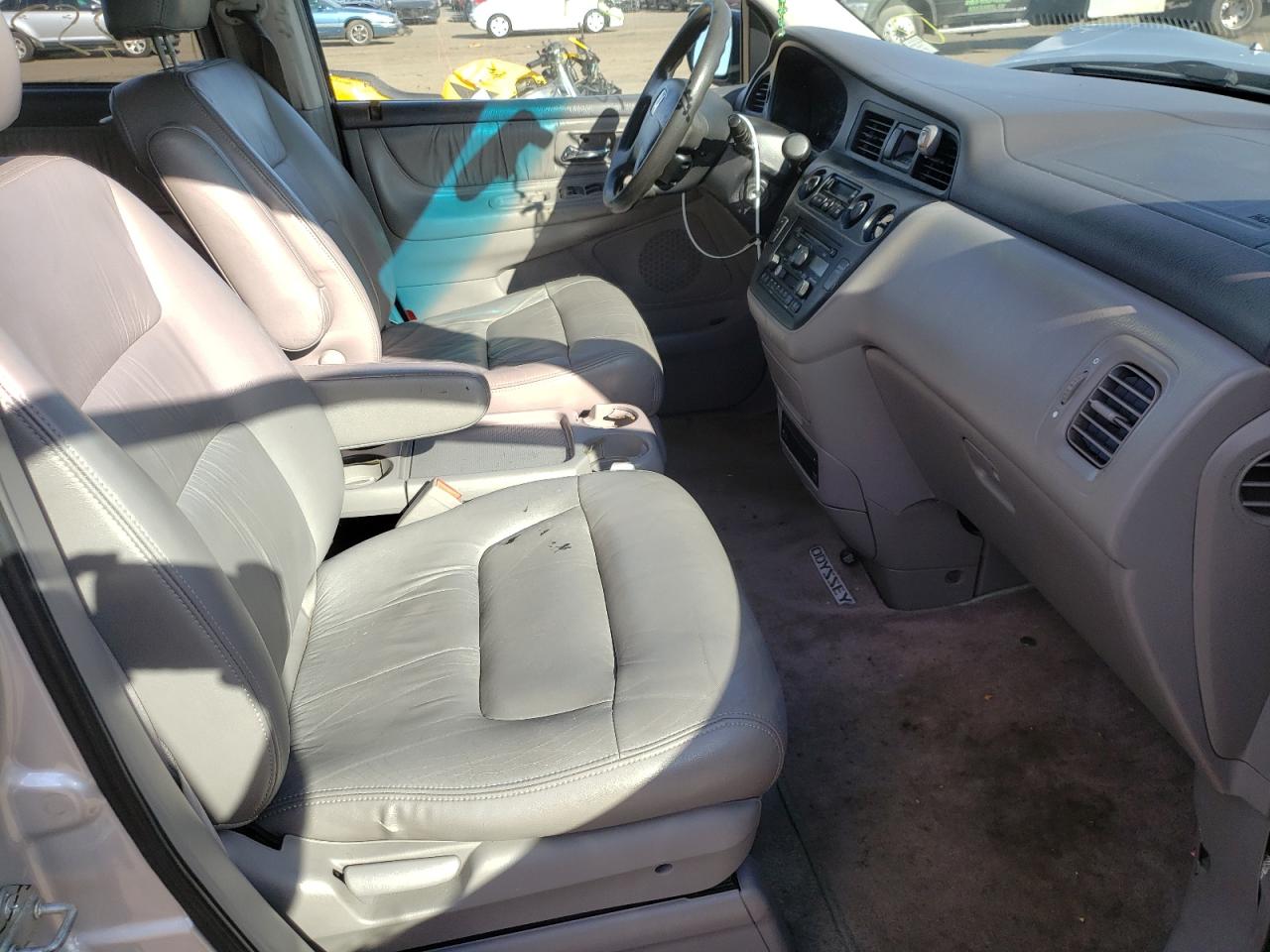 Photo 5 from auction – 2004 HONDA ODYSSEY EX with VIN 5FNRL18014B010875