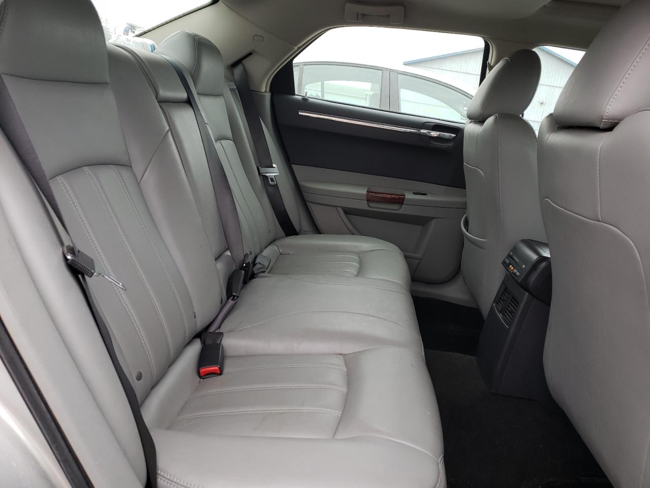 Photo 6 from auction – 2006 CHRYSLER 300C with VIN 2C3LA63HX6H209317