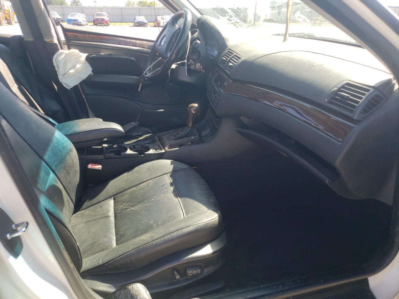 Photo 5 from auction – 2004 BMW 325 XI with VIN WBAEU33404PR08064
