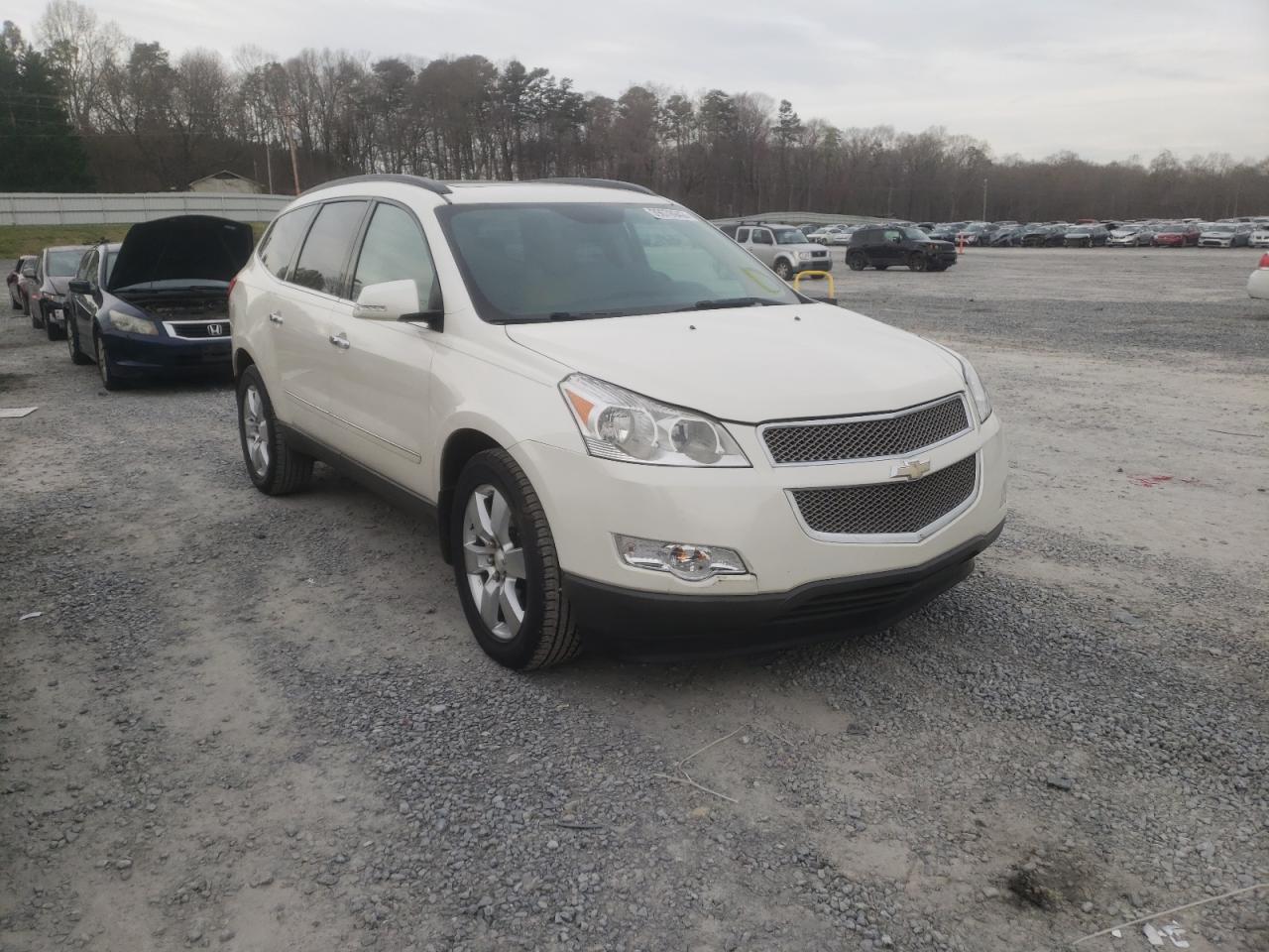 CHEVROLET TRAVERSE L 2011 с VIN 1GNKRLED2BJ127915 - Фото с аукциона
