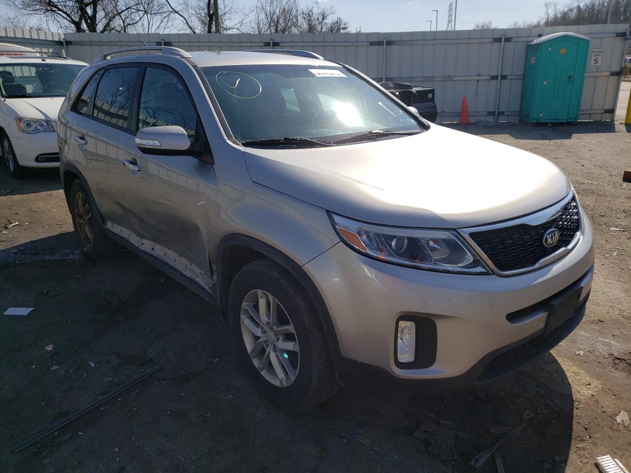 Photo 1 from auction – 2015 KIA SORENTO LX with VIN 5XYKTDA73FG568197