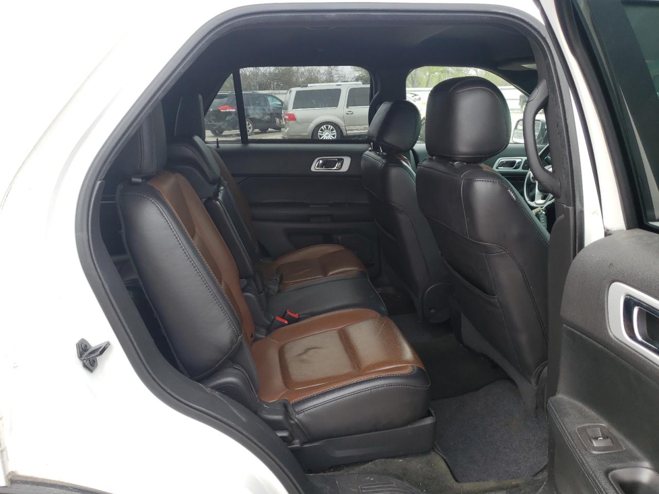 Zdjęcie 6 z aukcji – 2013 FORD EXPLORER L z VIN 1FM5K7F88DGC69927