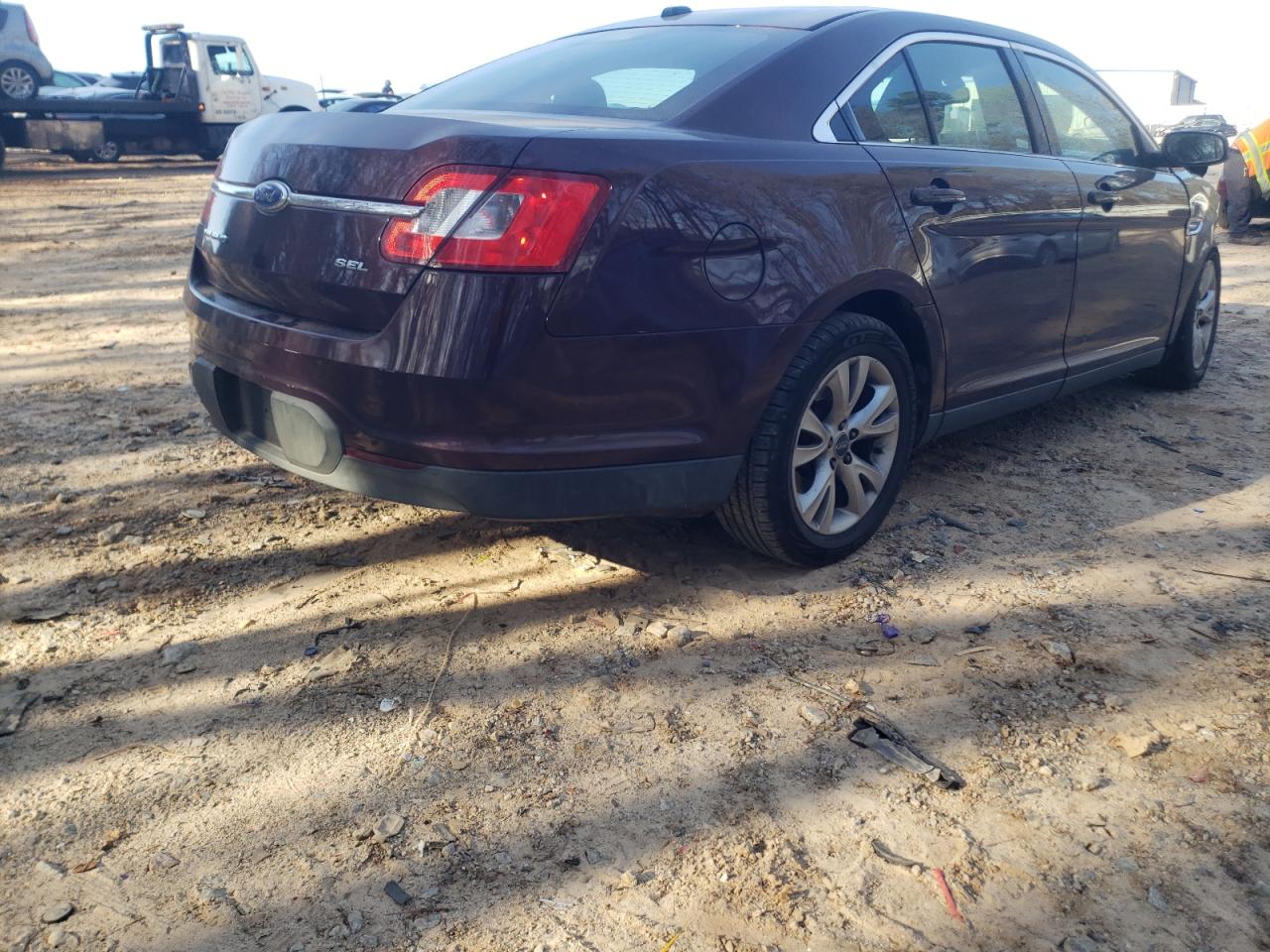 Photo 4 from auction – 2011 FORD TAURUS SEL with VIN 1FAHP2EW1BG159679