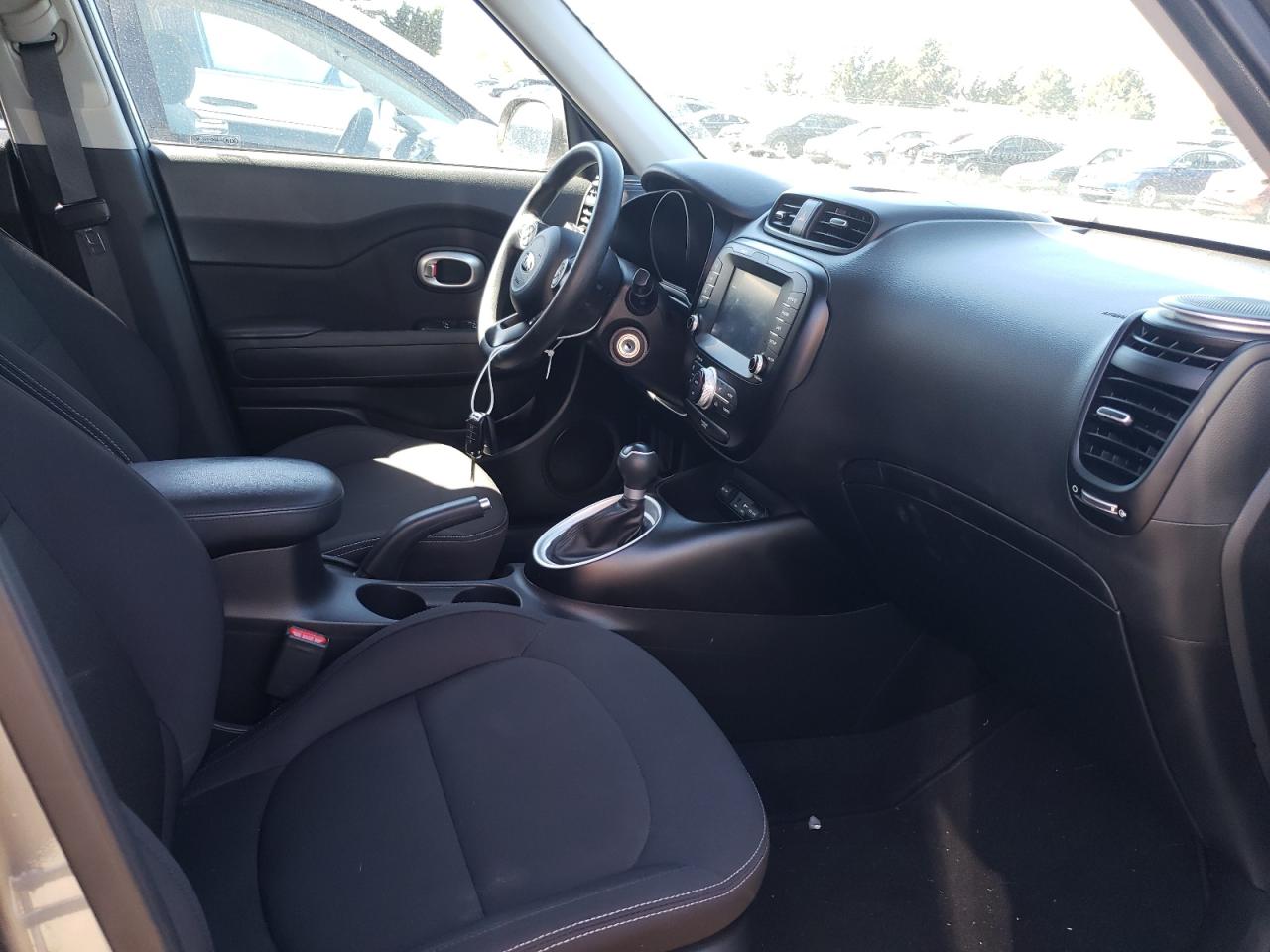 Photo 5 from auction – 2019 KIA SOUL with VIN KNDJN2A20K7656601