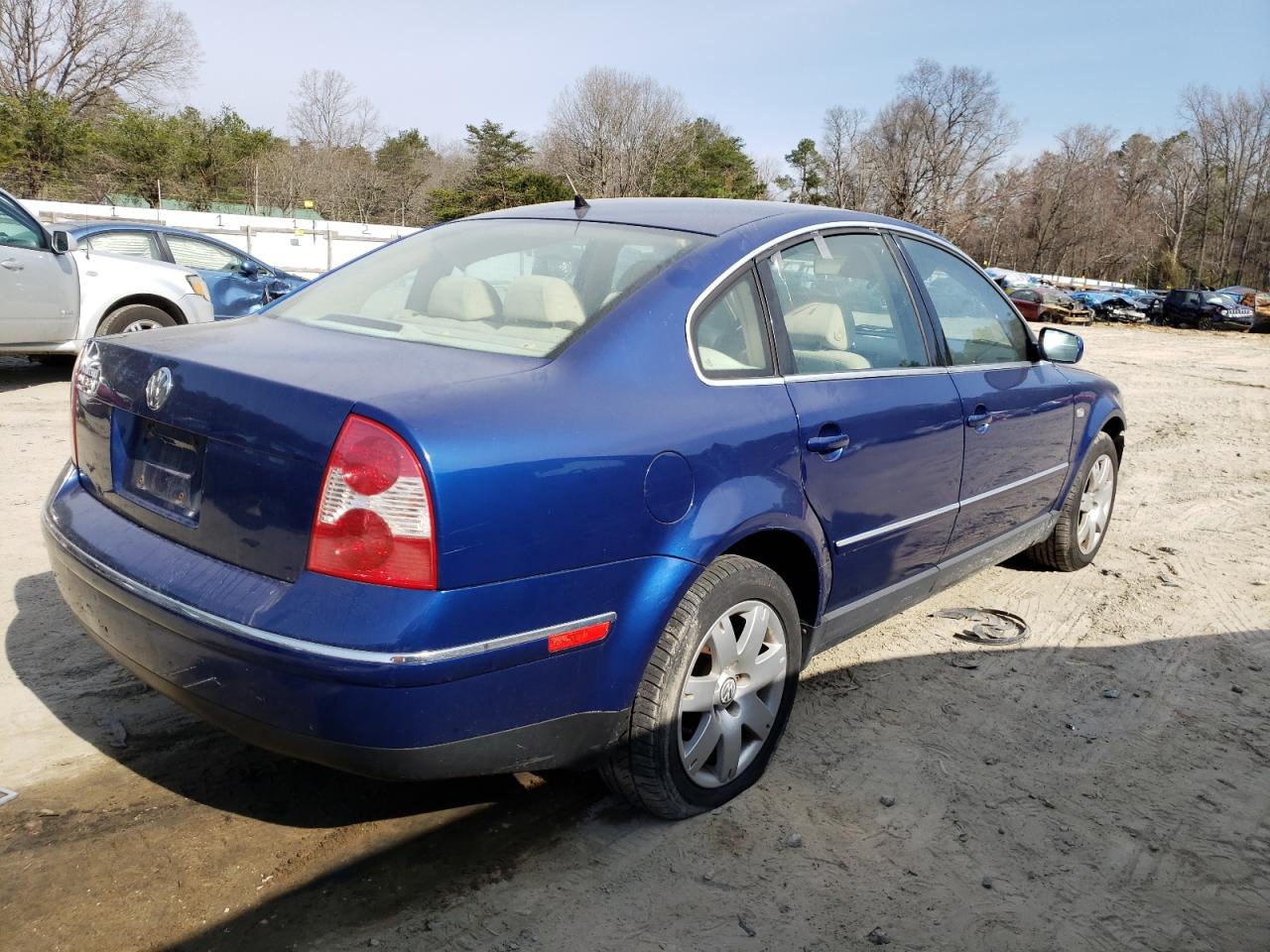 Photo 4 from auction – 2001 VOLKSWAGEN PASSAT GLS with VIN WVWPD63B01E121909