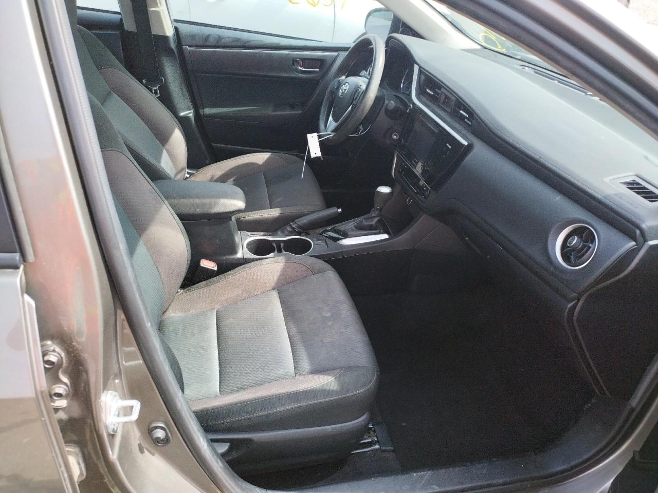 Photo 5 from auction – 2017 TOYOTA COROLLA L with VIN 2T1BURHE6HC816942