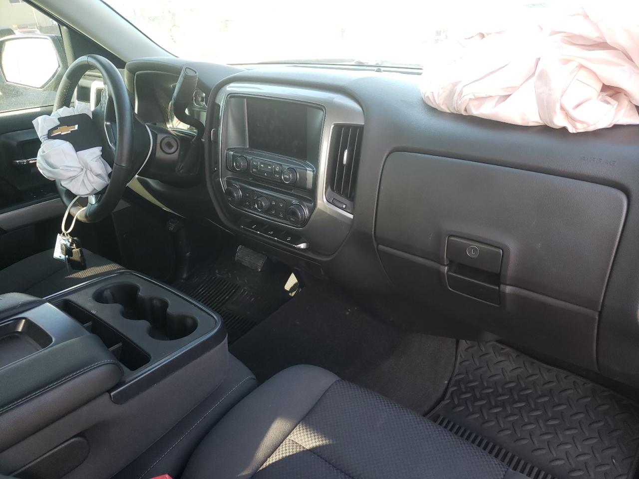 Photo 9 from auction – 2015 CHEVROLET SILVERADO with VIN 1GCRCRECXFZ409567
