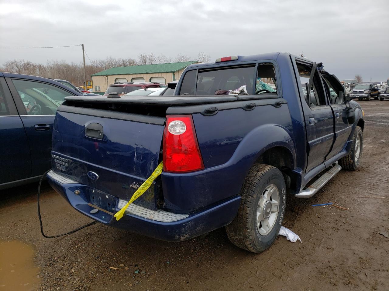 Photo 4 from auction – 2004 FORD EXPLORER S with VIN 1FMZU77K04UB98908