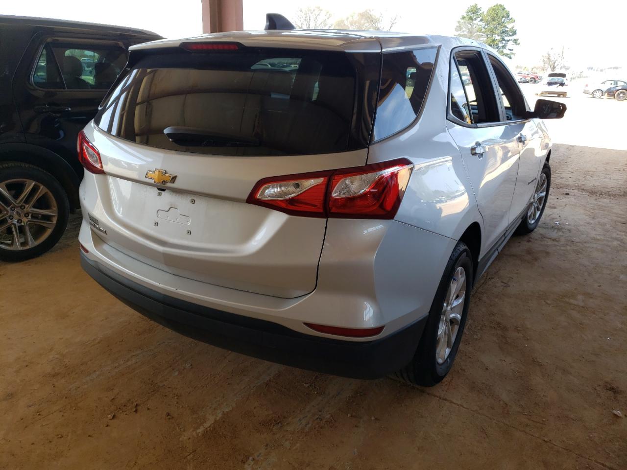Photo 4 from auction – 2021 CHEVROLET EQUINOX LS with VIN 3GNAXHEV9MS166901