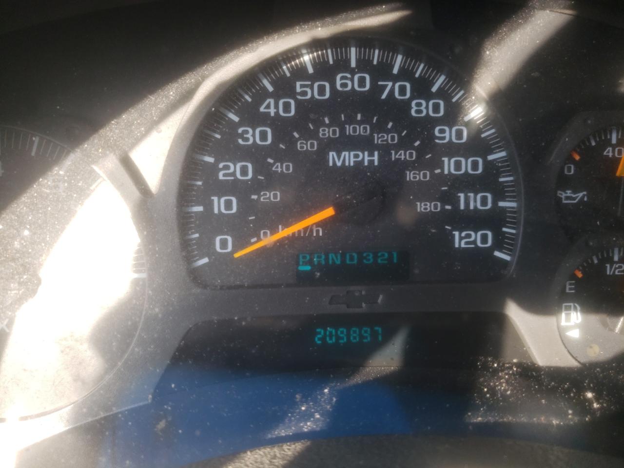 Photo 8 from auction – 2002 CHEVROLET TRAILBLAZE with VIN 1GNDS13S922370571