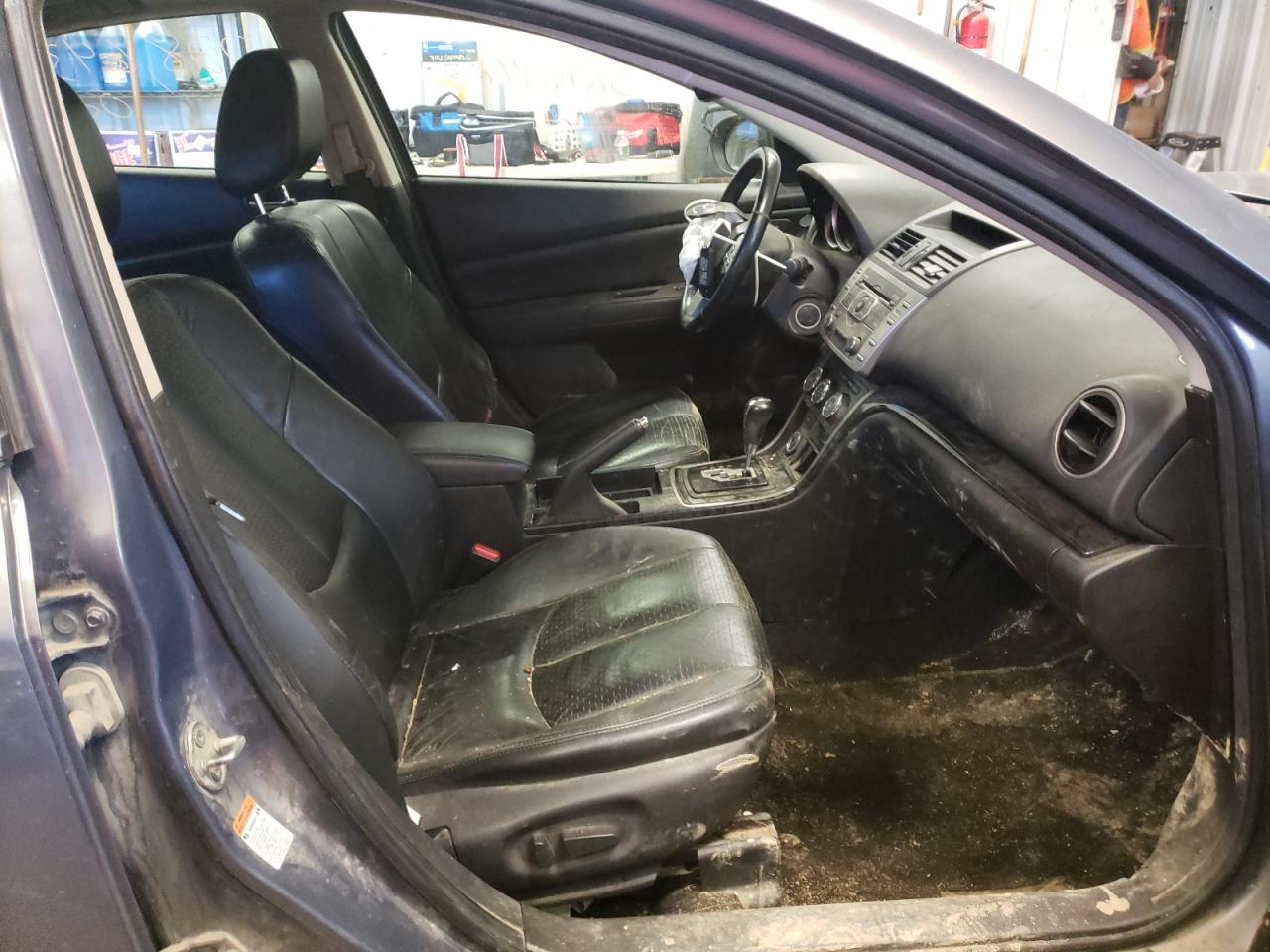 Photo 5 from auction – 2009 MAZDA 6 S with VIN 1YVHP82B695M06838
