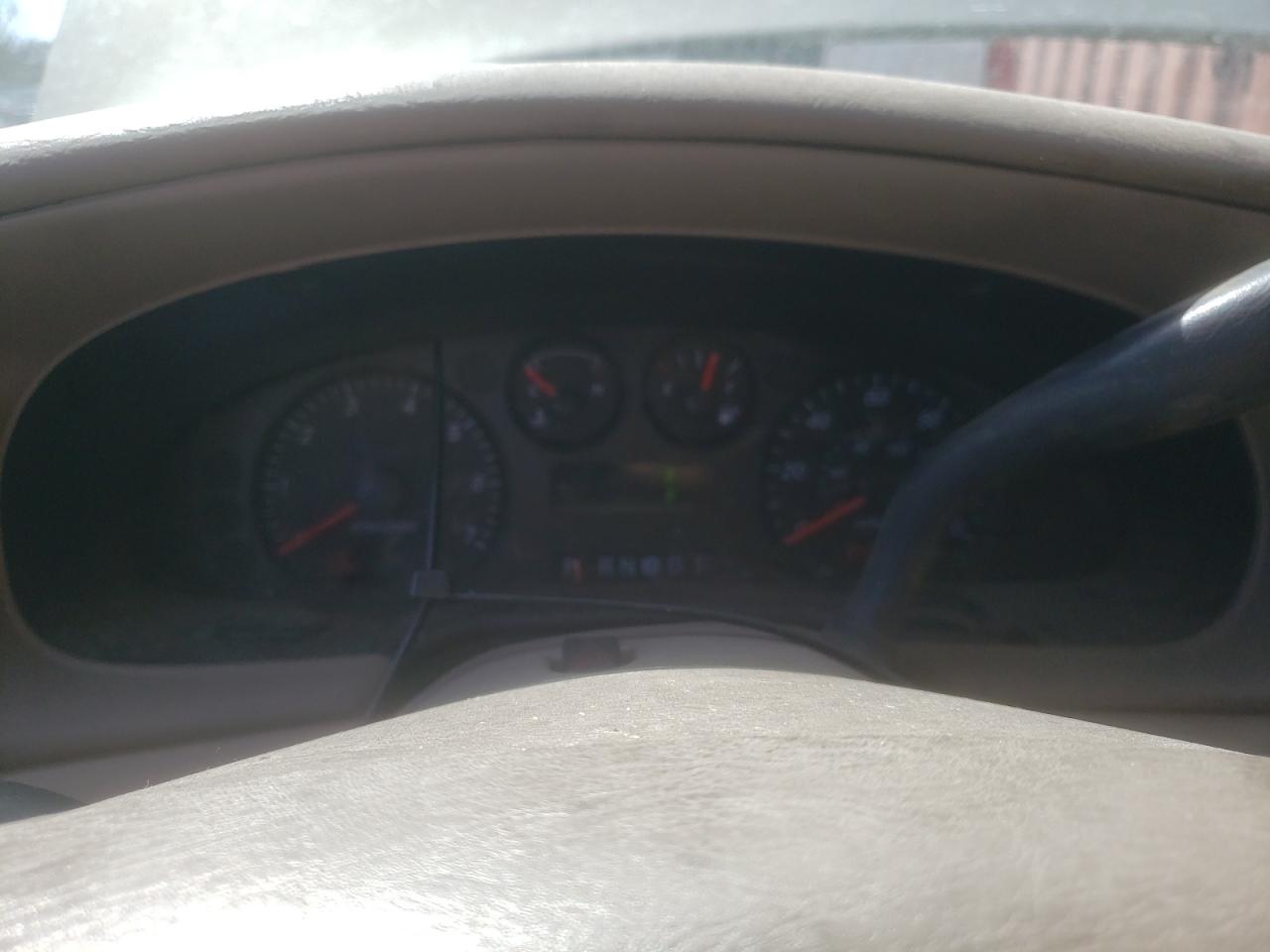 Photo 8 from auction – 2005 FORD TAURUS SE with VIN 1FAFP53255A136664