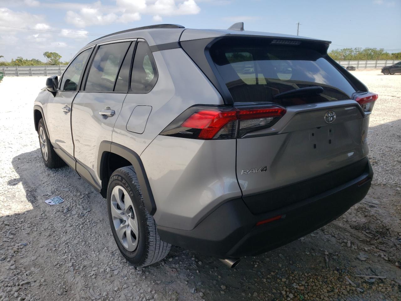 Photo 3 from auction – 2021 TOYOTA RAV4 LE with VIN 2T3H1RFVXMC093510