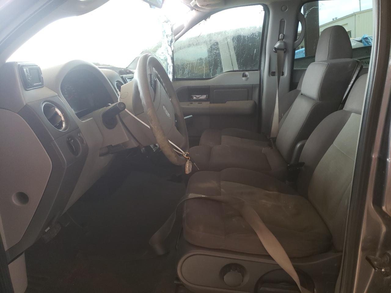 Photo 5 from auction – 2005 FORD F150 SUPER with VIN 1FTPW14505FA49454