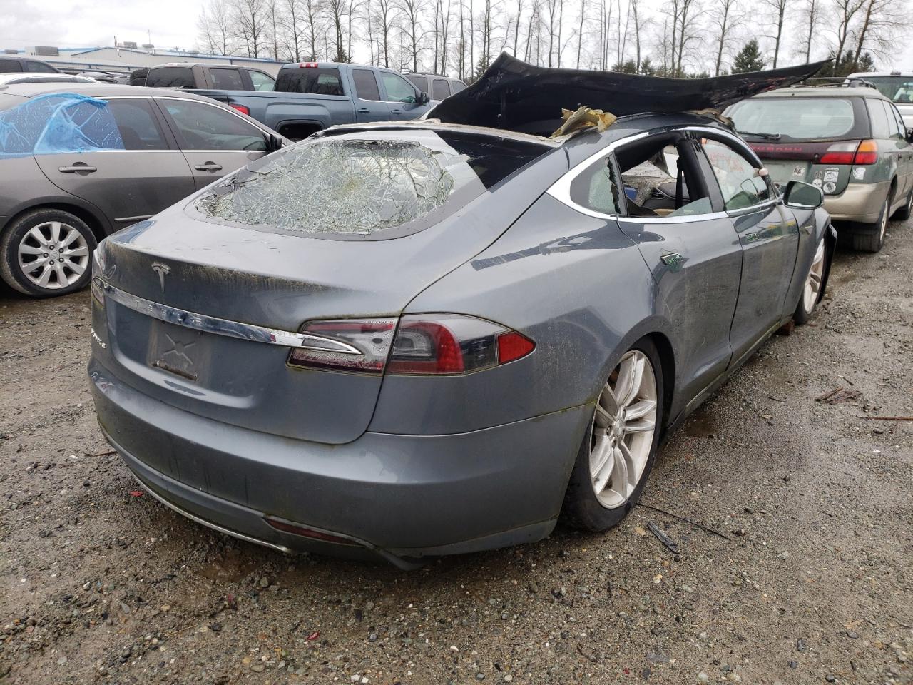 Photo 4 from auction – 2013 TESLA MODEL S with VIN 5YJSA1CG8DFP05074