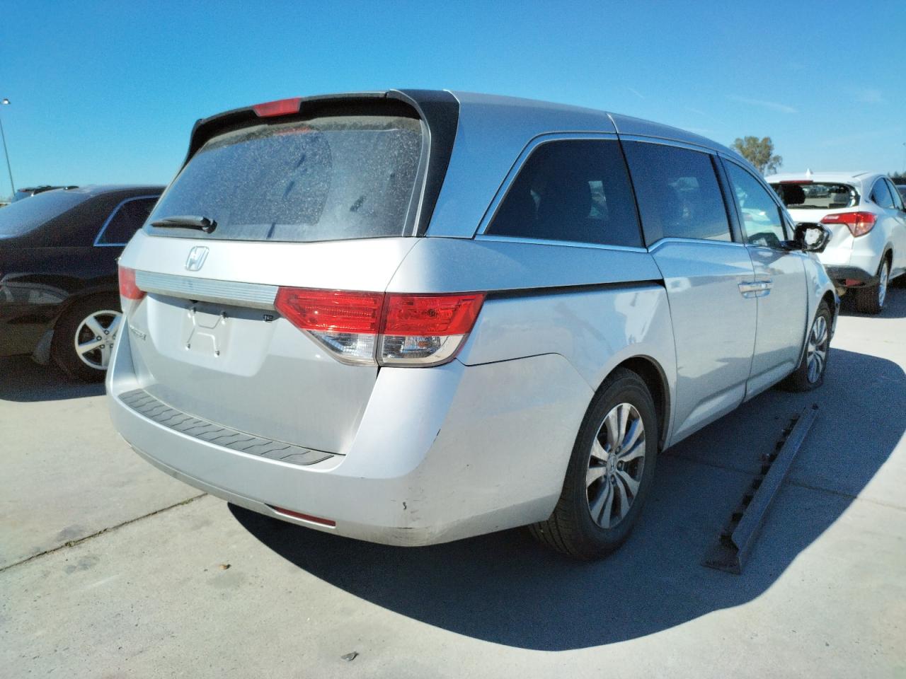 Photo 4 from auction – 2014 HONDA ODYSSEY EX with VIN 5FNRL5H69EB103317