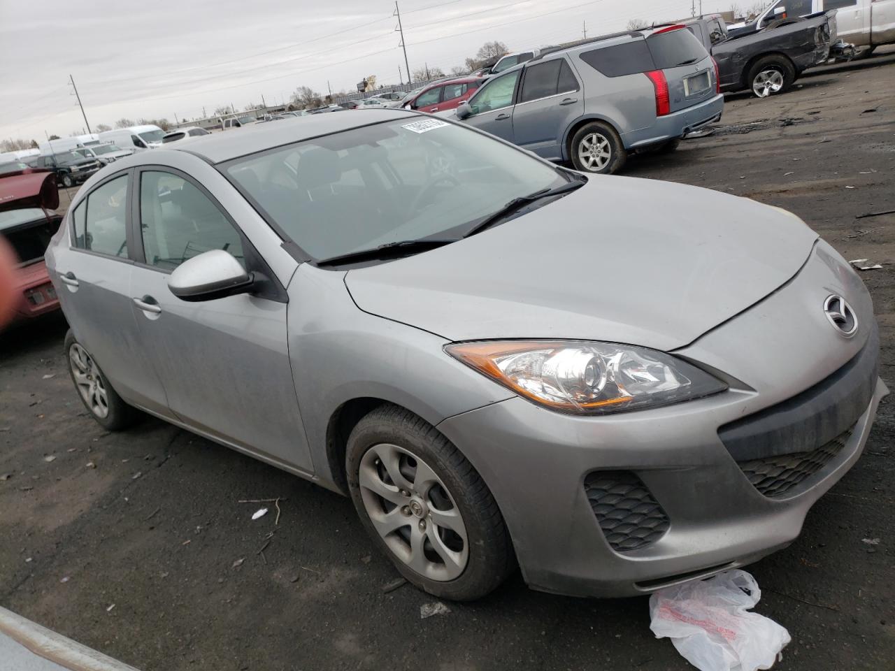 MAZDA 3 I 2013 with VIN JM1BL1TF9D1788380 - Photo from auction