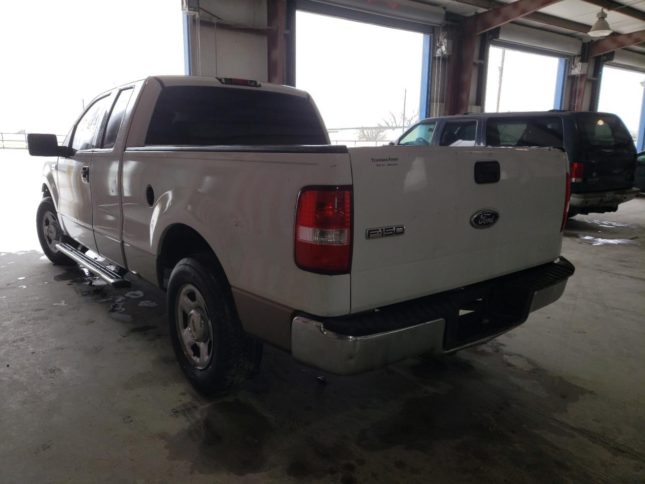 Photo 3 from auction – 2004 FORD F150 with VIN 1FTRX12WX4NC23956
