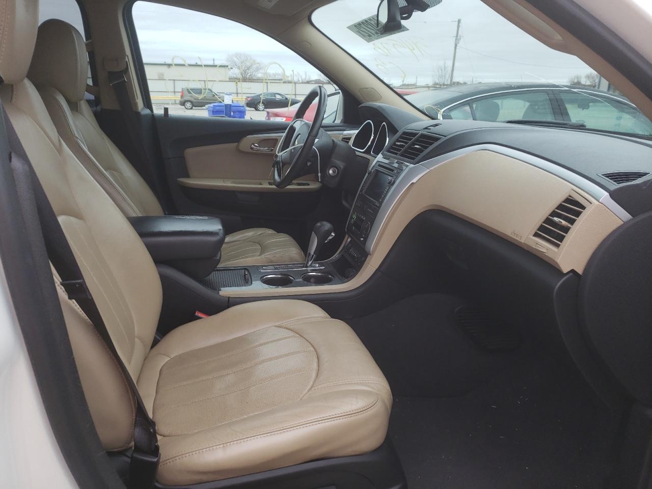 Photo 5 from auction – 2012 CHEVROLET TRAVERSE L with VIN 1GNKRLED1CJ314578