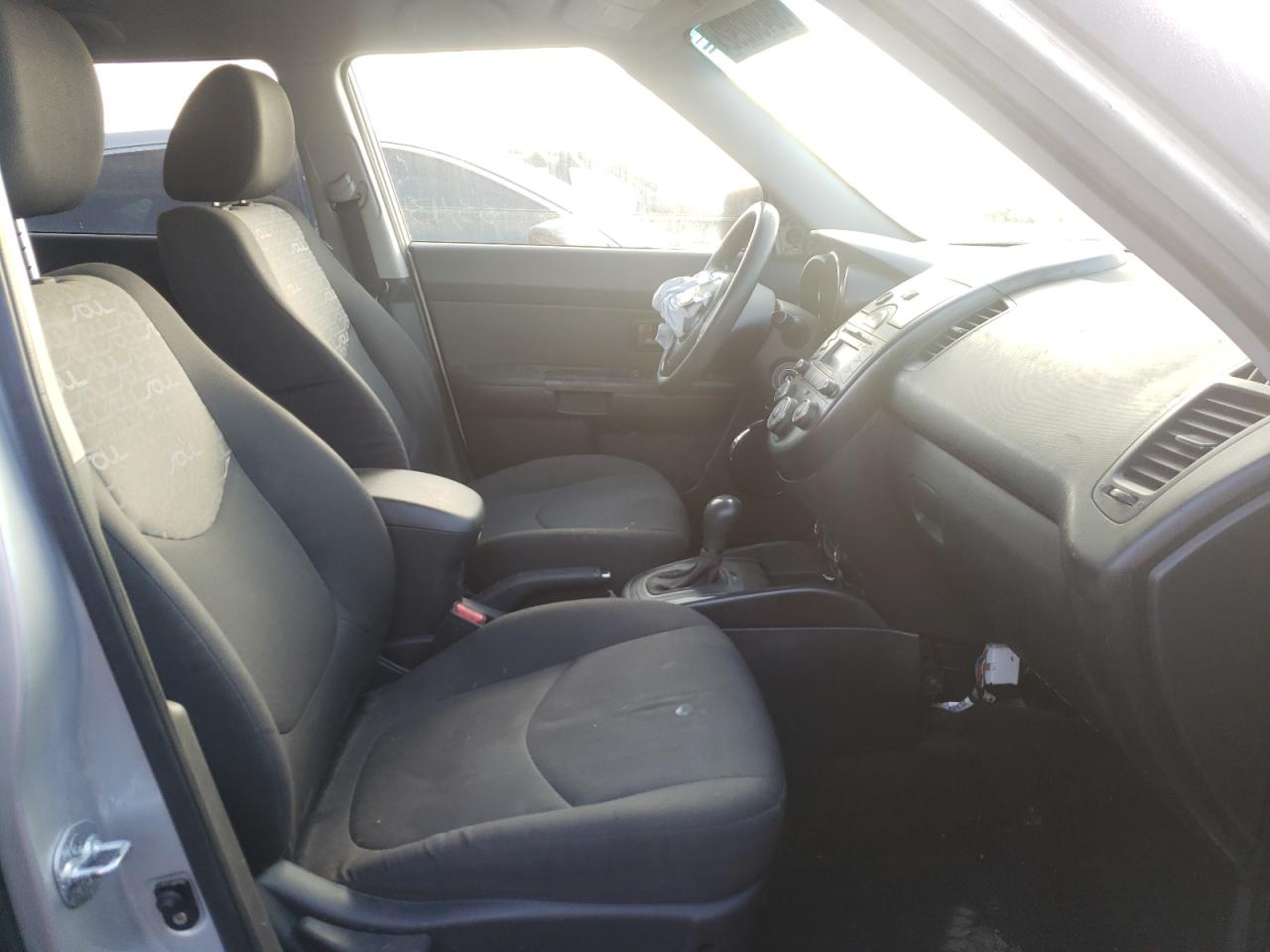 Photo 5 from auction – 2011 KIA SOUL with VIN KNDJT2A24B7707233