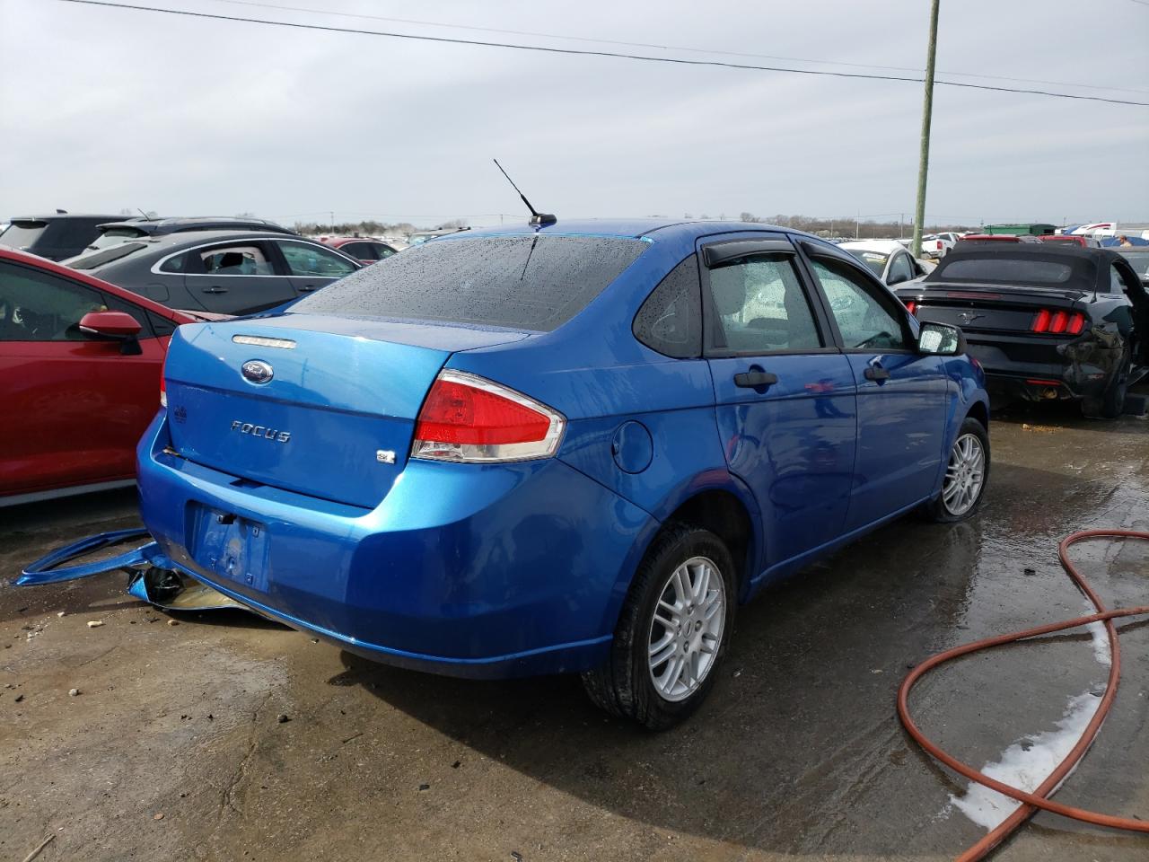 Photo 4 from auction – 2011 FORD FOCUS SE with VIN 1FAHP3FN3BW122506